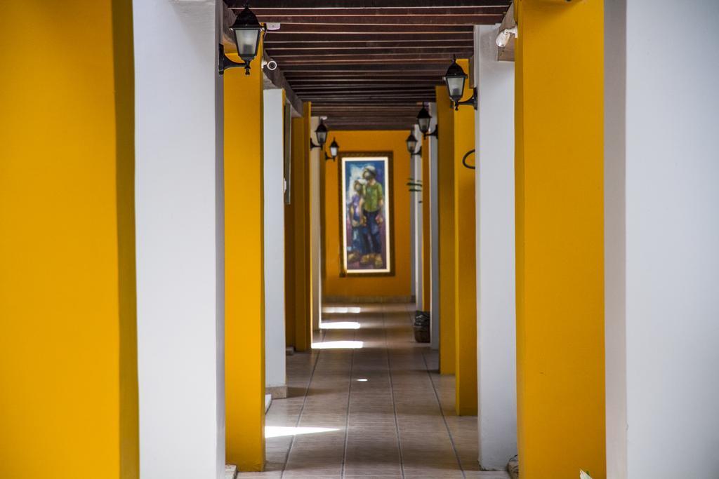 Happy Hotel Girassol Porto Seguro Extérieur photo